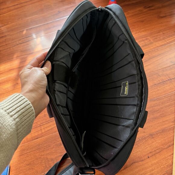 KENNETH COLE REACTION R-Tech 17"‎ Laptop Bag Briefcase Black Handles & Strap - Picture 13 of 16